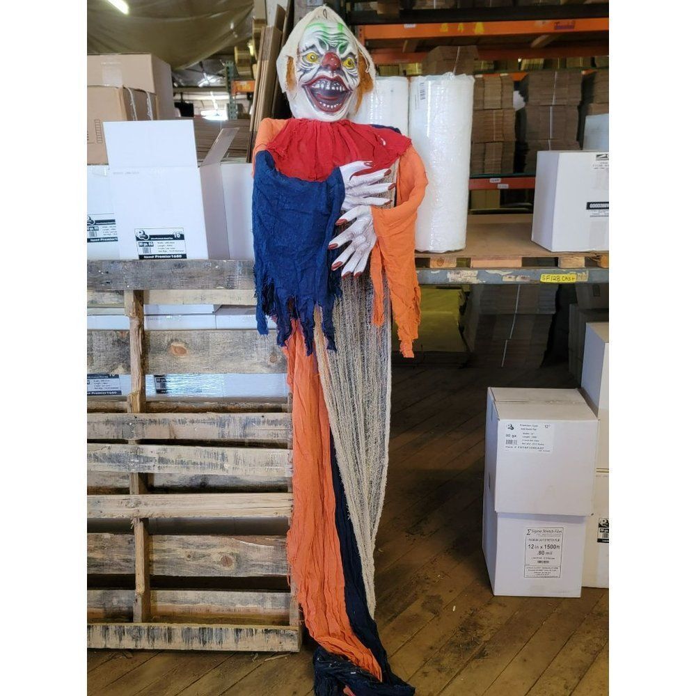 Halloween animated hanging scary clown light‎ up pop decor